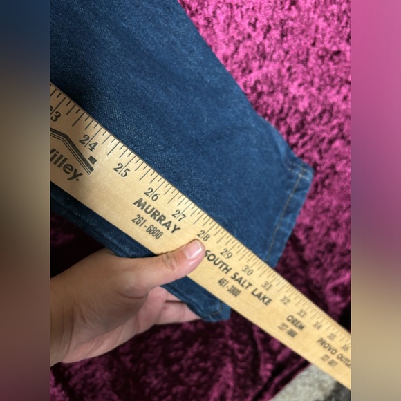 Rustler Mens Medium Wash Blue Denim Jeans Regular Fit Straight Leg Size 30X32 - Picture 8 of 9